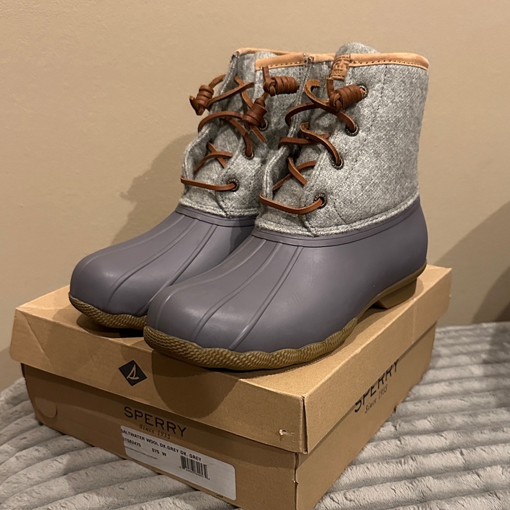Sperry Women’s Gray Duck Boots